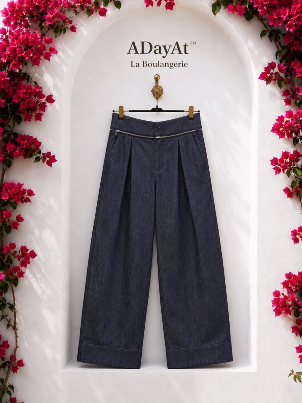 Tailored Barrel Clothes by Locker Room Indigo Jeans Zip Detail High Rise S